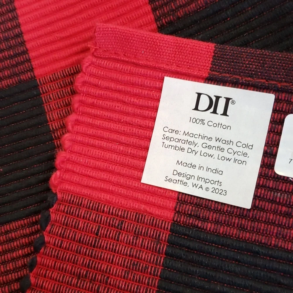 Design Imports NWT Red and Black Buffalo Plaid Placemats, Set/4